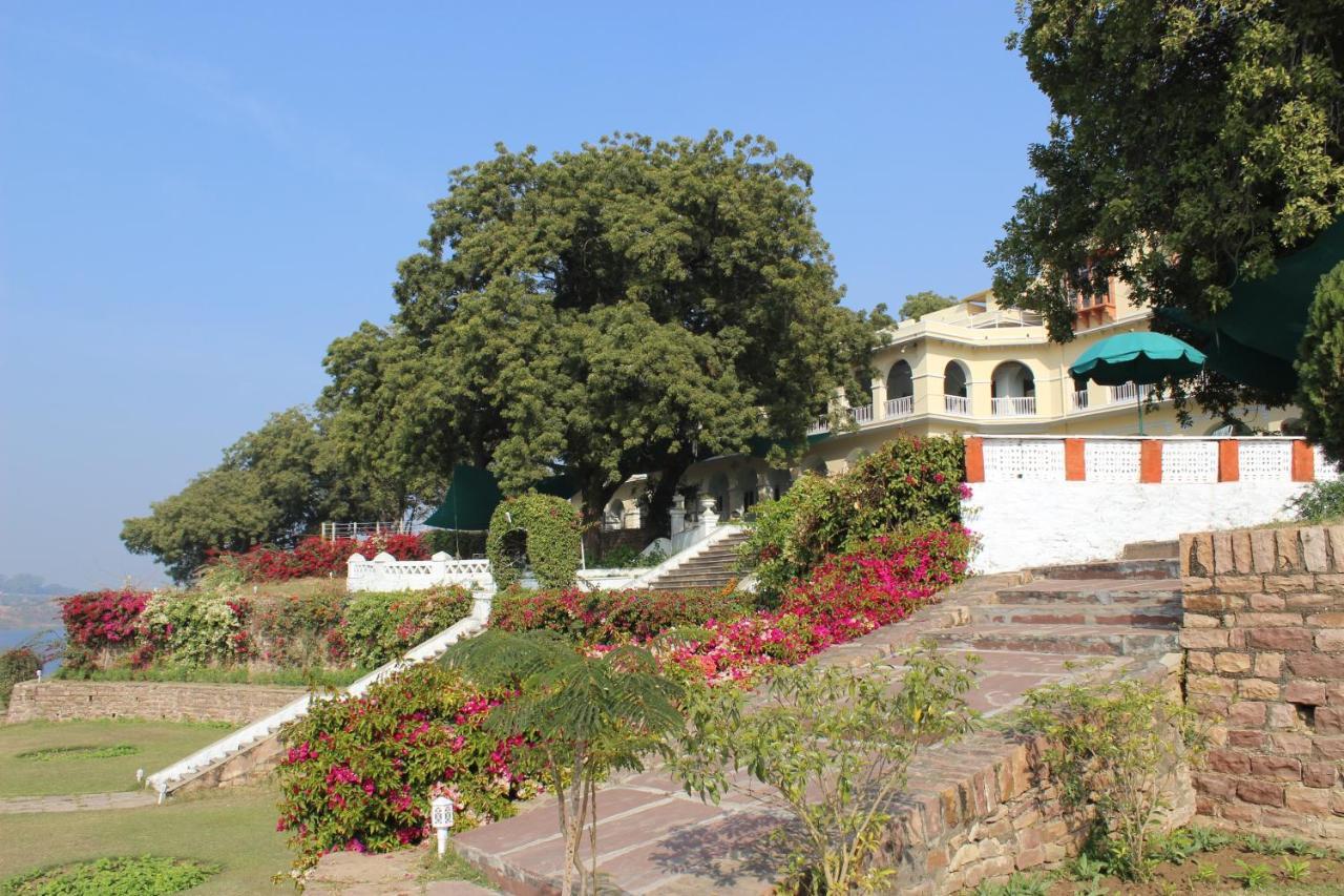 Brijraj Bhawan Palace Hotel Кота Экстерьер фото